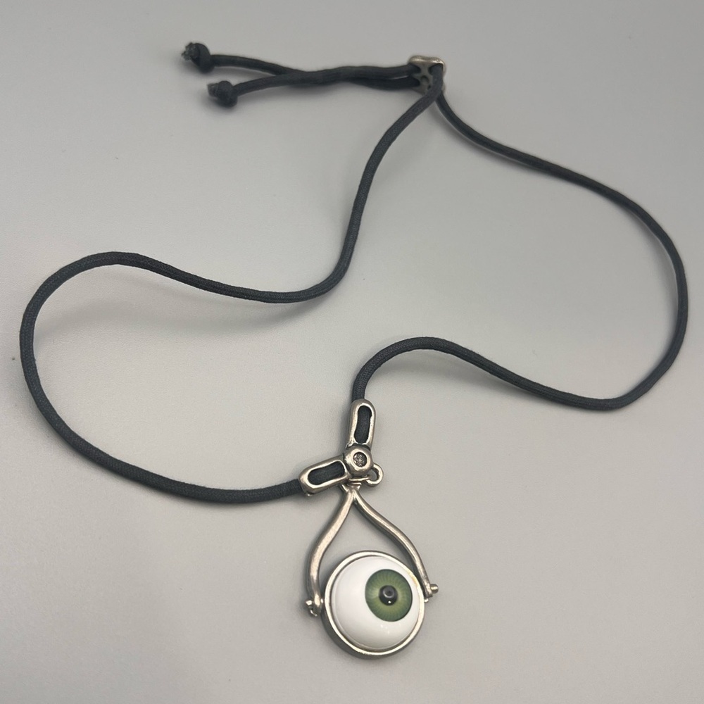 Green Eyeball Pendant Necklace Silver Tone Statement Gothic - Picture 4 of 6